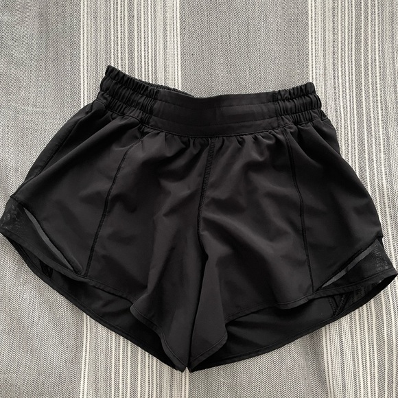 Hottie tottie shorts - Picture 3 of 3